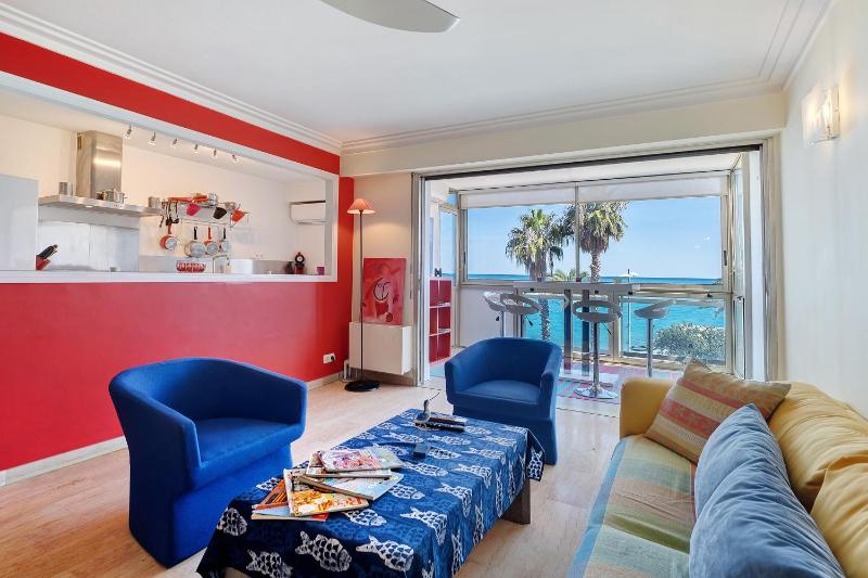 Appartement T3 Front de Mer - image 3