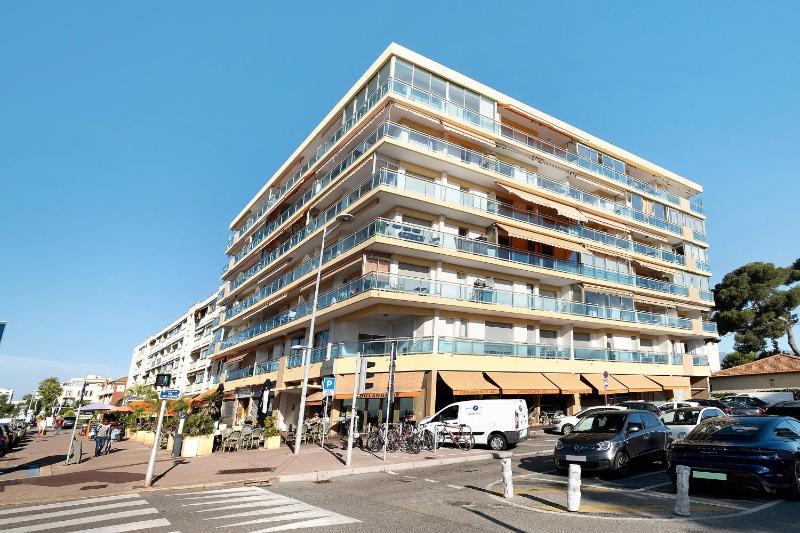 Appartement T3 Front de Mer - image 16