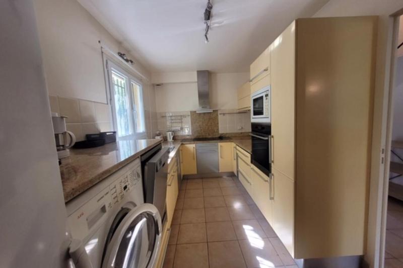 Bright house 300m from Fréjus beach - image 13