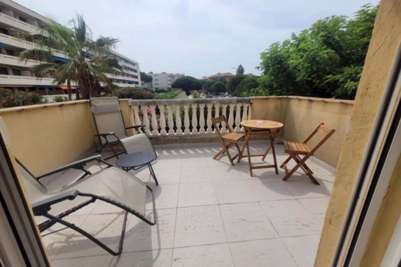 Bright house 300m from Fréjus beach - image 2