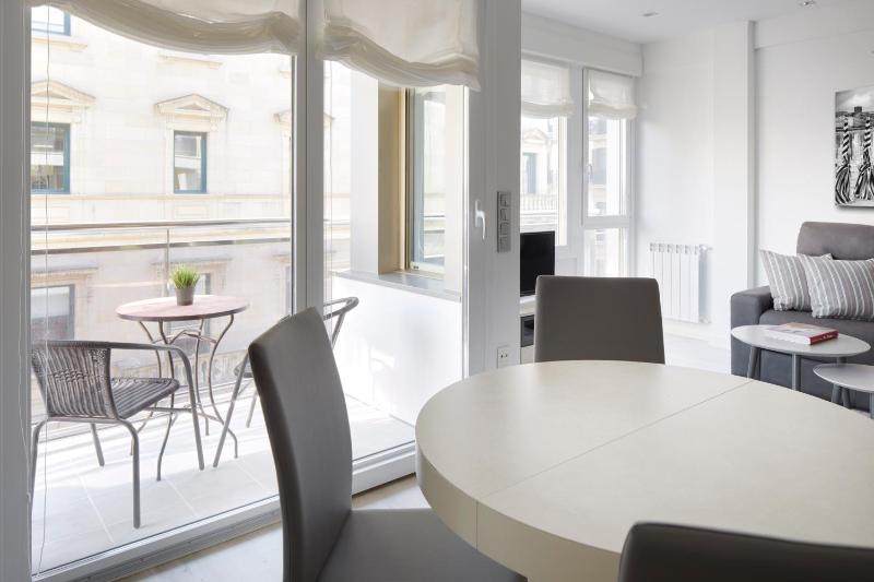 One-Bedroom Apartment image 1