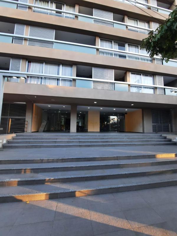 Dpto con Balcón y Cochera frente a Plaza Alvarado - image 16