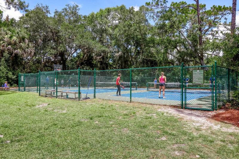2351 Courtside Villas - image 20