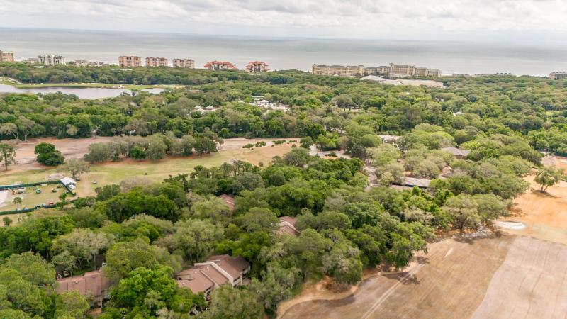 3025 Club Villas - image 2