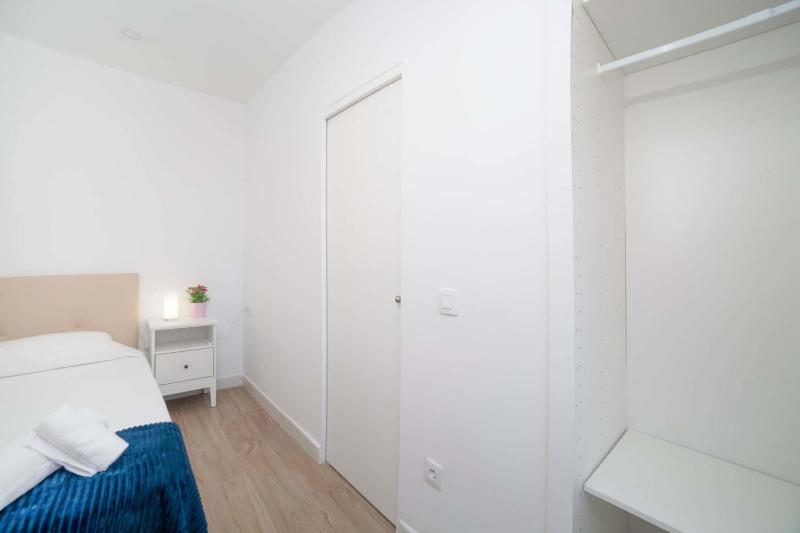 Spacest - Carrer de Mariano Ribera A - image 16