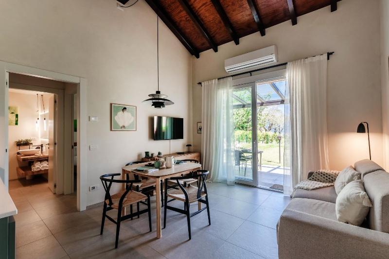 Villa Maderni Retreat - by MyHomeInComo - image 17