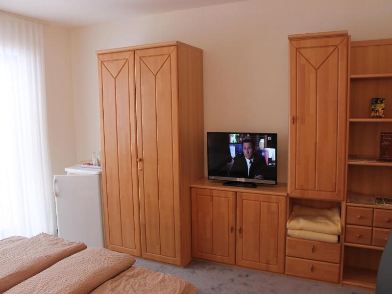Standard Double Room image 2