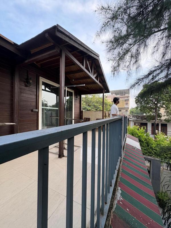 Stay in Greater Noida Green Verandah 1BHK Wooden House - image 9