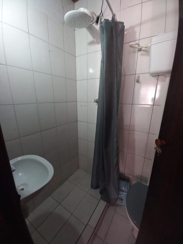 SUA CASA ECONÔMICA NO CENTRO de CABO FRIO - image 9