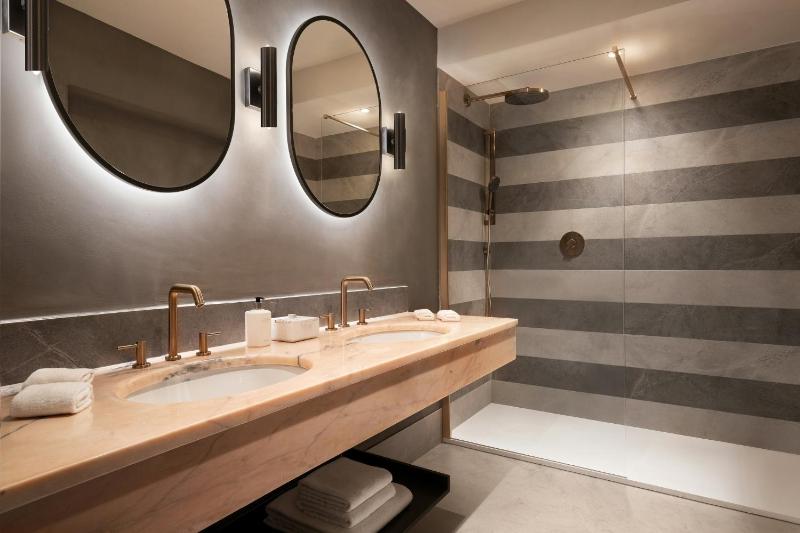 Sina Brufani Hotel - image 23