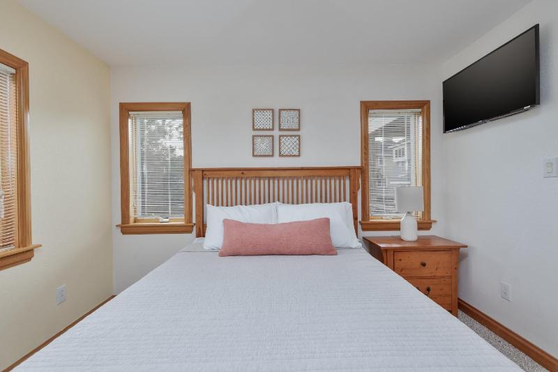 1557 - Westover Sunset - image 31