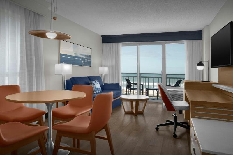 Courtyard by Marriott Carolina Beach Oceanfront - image 18