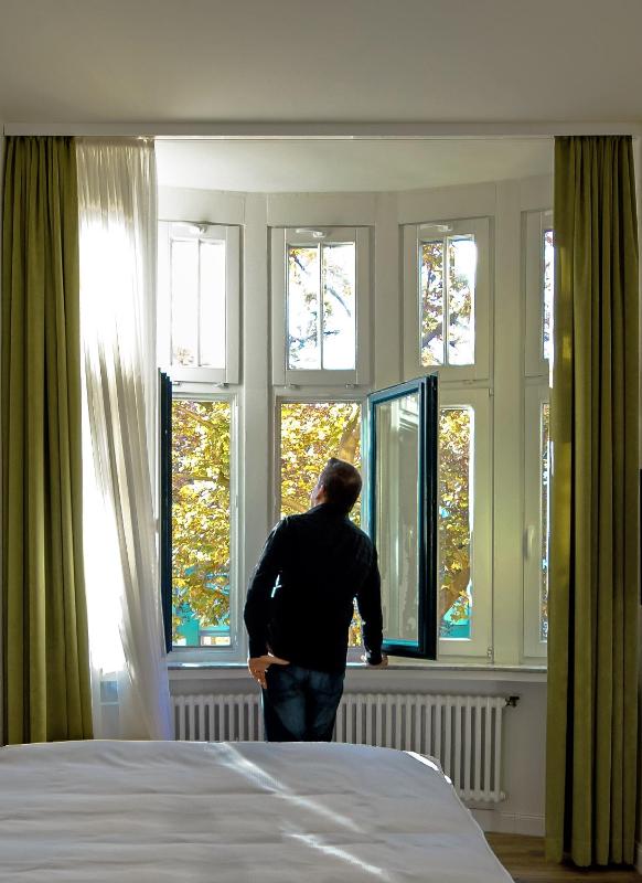Deluxe Studio Apartment image 3