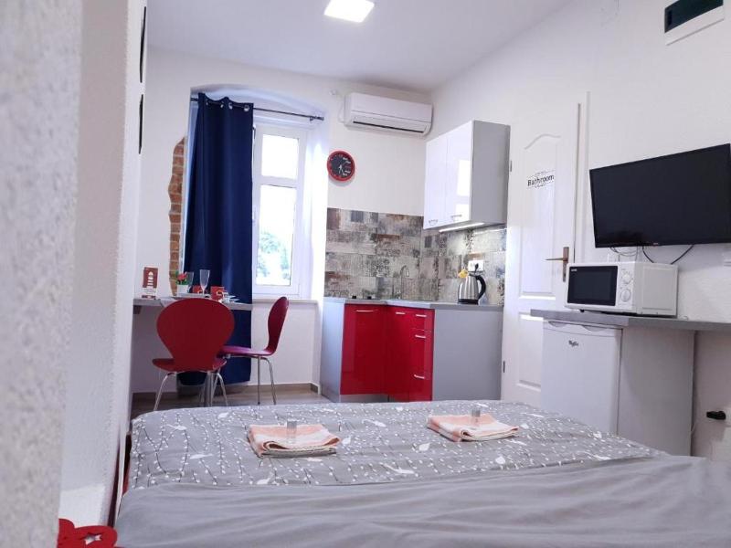 Apartments with WiFi Rijeka - 25933 - image 3