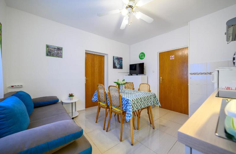 Apartments by the sea Zablace Sibenik - 25841 - image 19