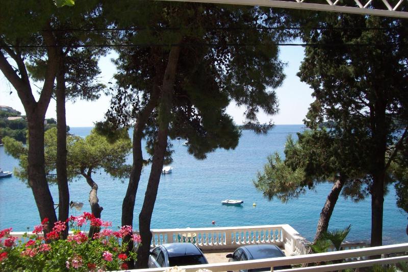 Captain's villa - image 2