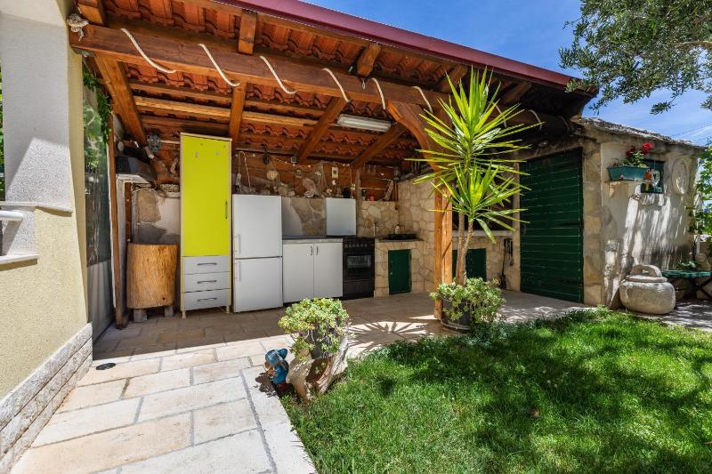 Family friendly house with a swimming pool Stanici Omis - 26978 - image 6