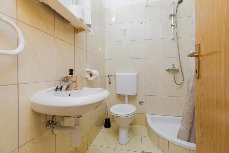 Family friendly house with a swimming pool Stanici Omis - 26978 - image 4