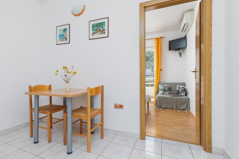 Family friendly house with a swimming pool Stanici Omis - 26978 - image 20