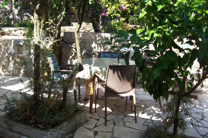 Captain's villa - image 36