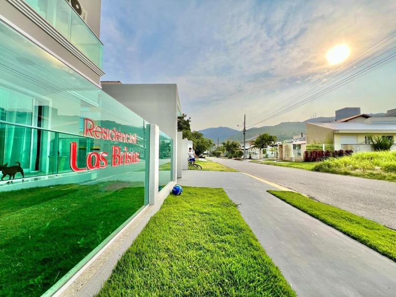 Apartamento a 450 metros da Praia de Palmas - image 10