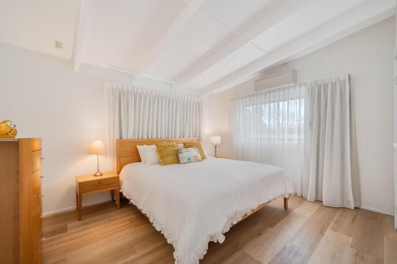 15 Derby Road Moffat Beach - image 5
