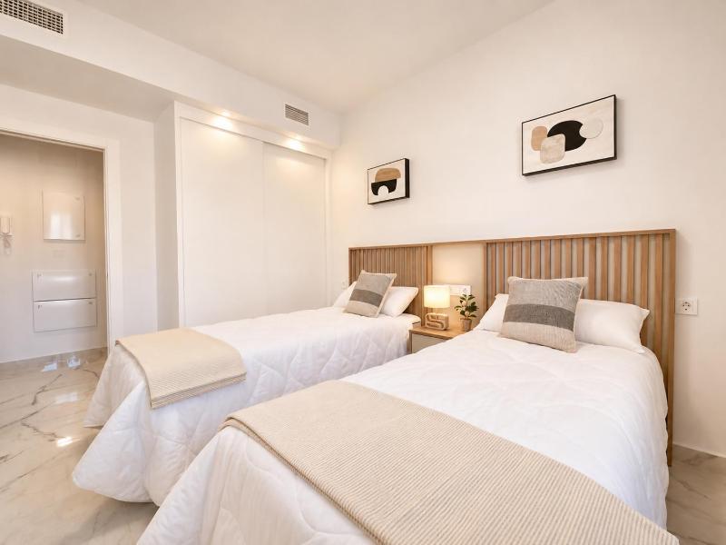 Amanecer: Pool & Terrace - image 2