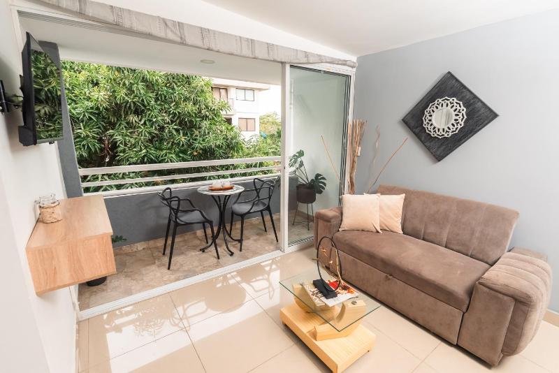 Ideal Home - image 9