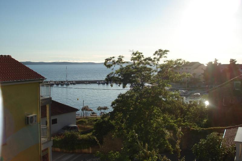 Double Room with Balcony and Garden View image 4