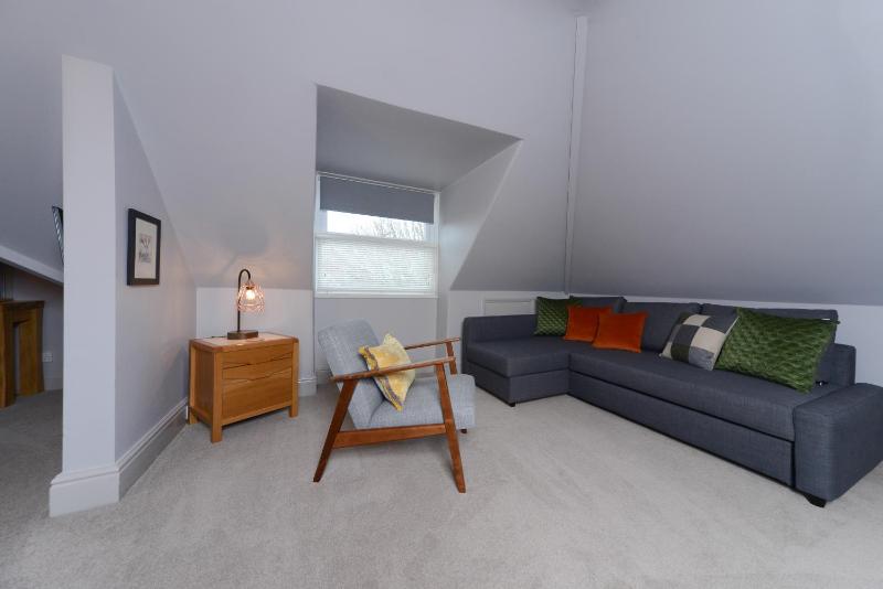 Mory House - image 40