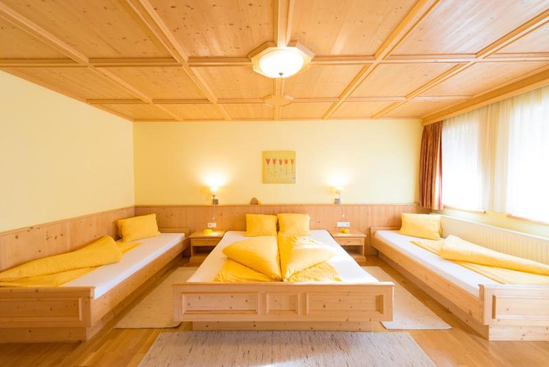 Deluxe Two-Bedroom Apartment (4 Adults) image 4