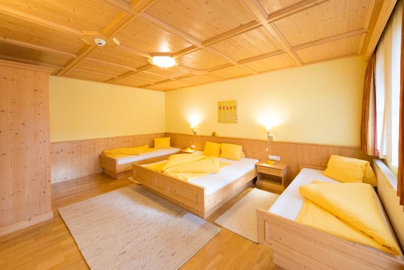 Deluxe Two-Bedroom Apartment (4 Adults) image 3