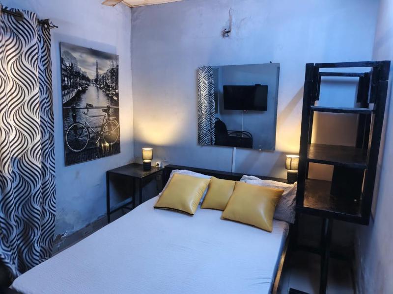 Résidence Privée 1 Chambre et Salon à la Zone du Bois - image 10