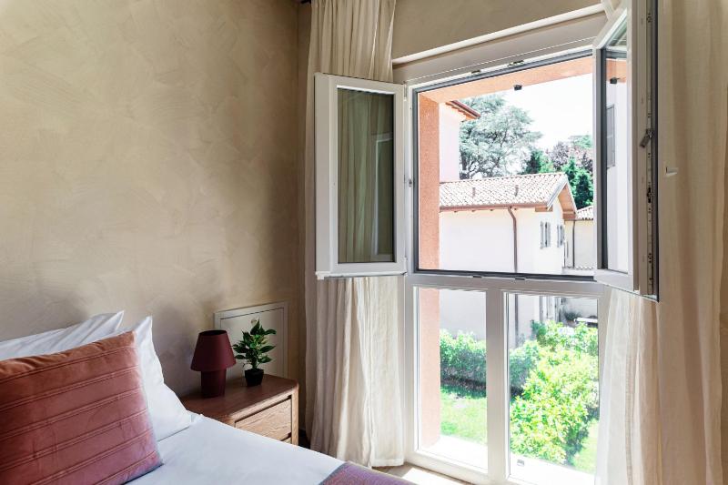 Villa Maderni Retreat - by MyHomeInComo - image 8