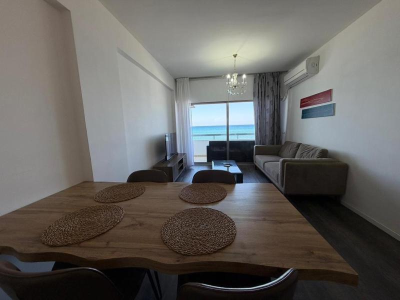 2BR Seafront Apt in center with community pool - image 10