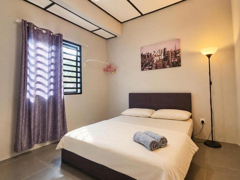Cozy Home Fully A/C 3R2B 4km to ECM/HTAA/KCM - image 14