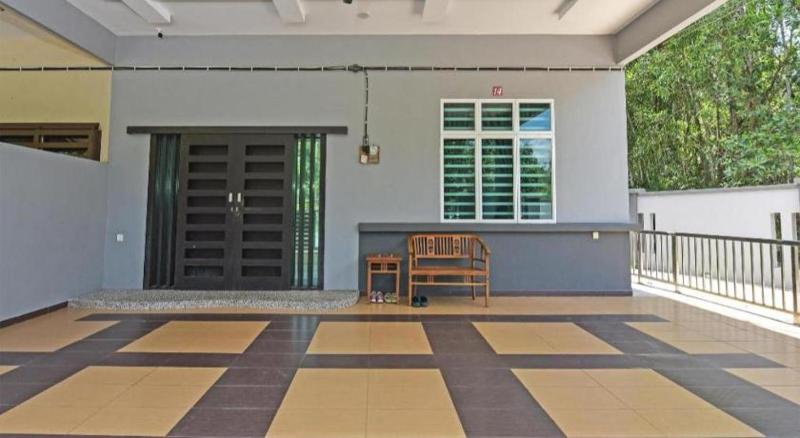 OYO Home 90584 Dz Homestay Bukit Setongkol - image 48