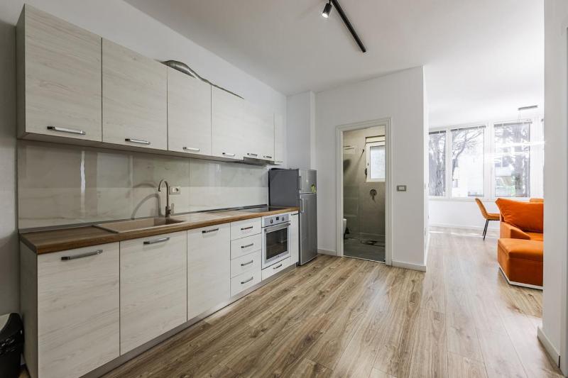Beach Walk 1BR Apartment Golem by PikHost - image 12
