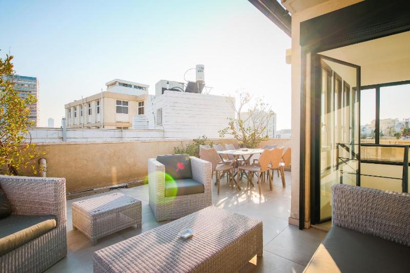 Miklat Chic Spacious Penthouse Terrace By Feelhome - image 7