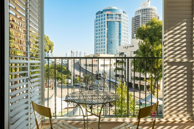 Miklat City Center Apt With Open View By Feelhome - image 8