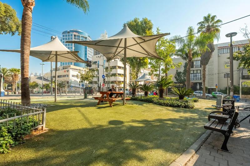 Miklat City Center Apt With Open View By Feelhome - image 3