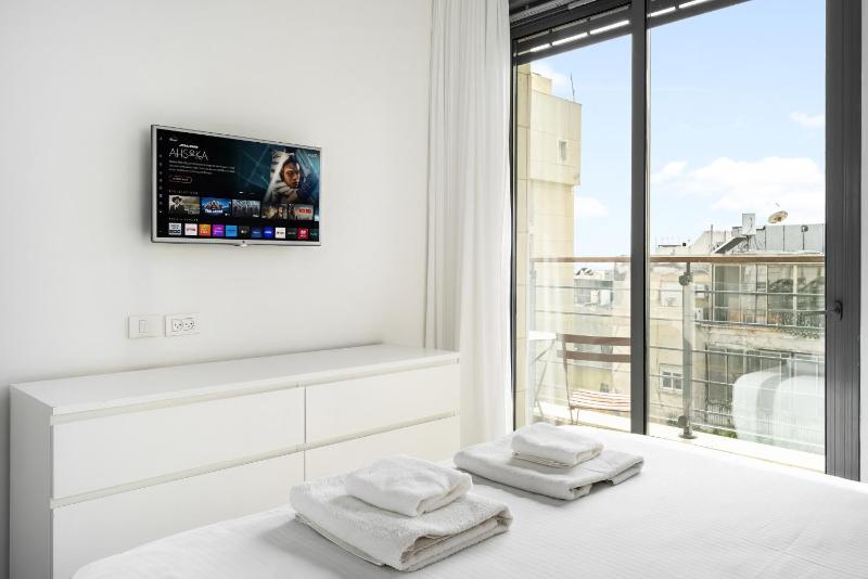 Mamad Beach & City Center Sea View By Feelhome - image 6