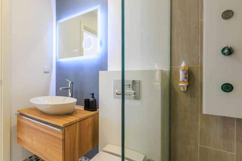 Terra Jazz Brand New 1BR w Private Garage - image 27