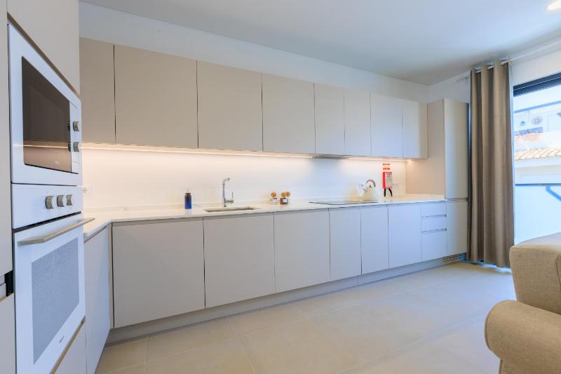 TERRA HELIOS Algarve Brand New 2BR w Private Garage - image 2