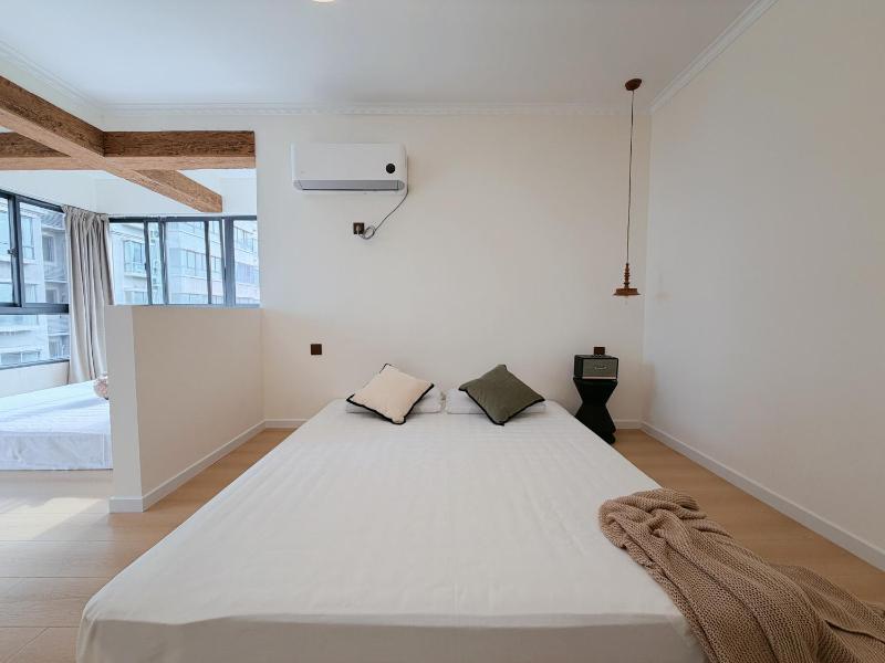 Lucky Designer Residence Near Bell Tower & City Wall - image 15