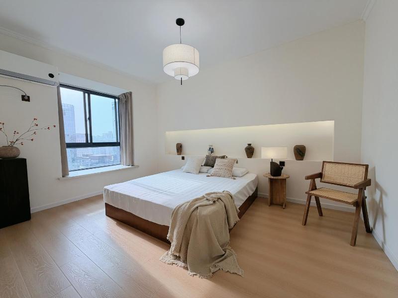 Lucky Designer Residence Near Bell Tower & City Wall - image 5