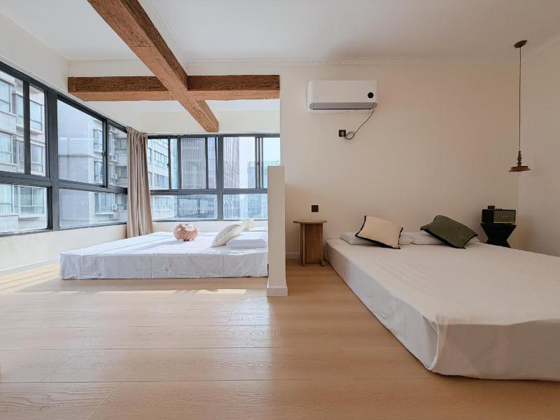 Lucky Designer Residence Near Bell Tower & City Wall - image 12