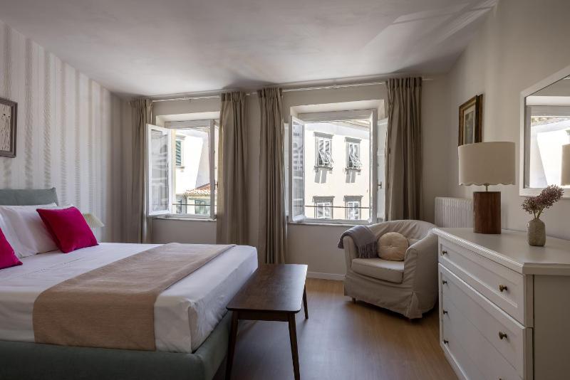 Lucca Old Town Apartment - image 20