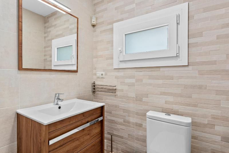 27 - Villa 2 etages avec ascensseur a Nueva Andalucia Marbella - image 12