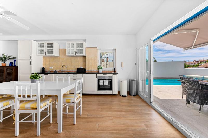 27 - Villa 2 etages avec ascensseur a Nueva Andalucia Marbella - image 43